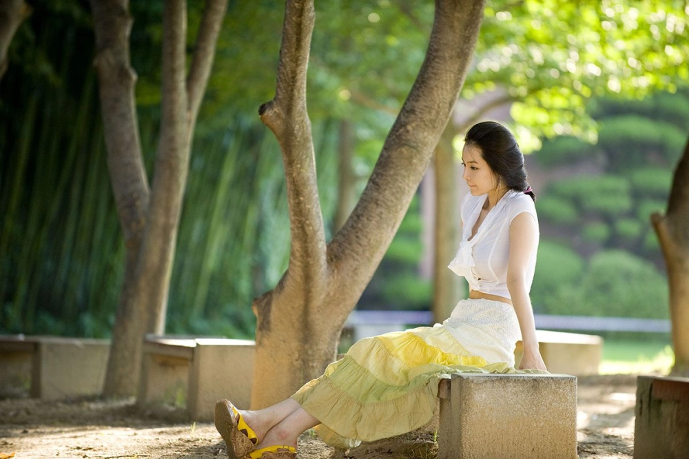 Lin Zhihui photo radiates warmth and sophistication