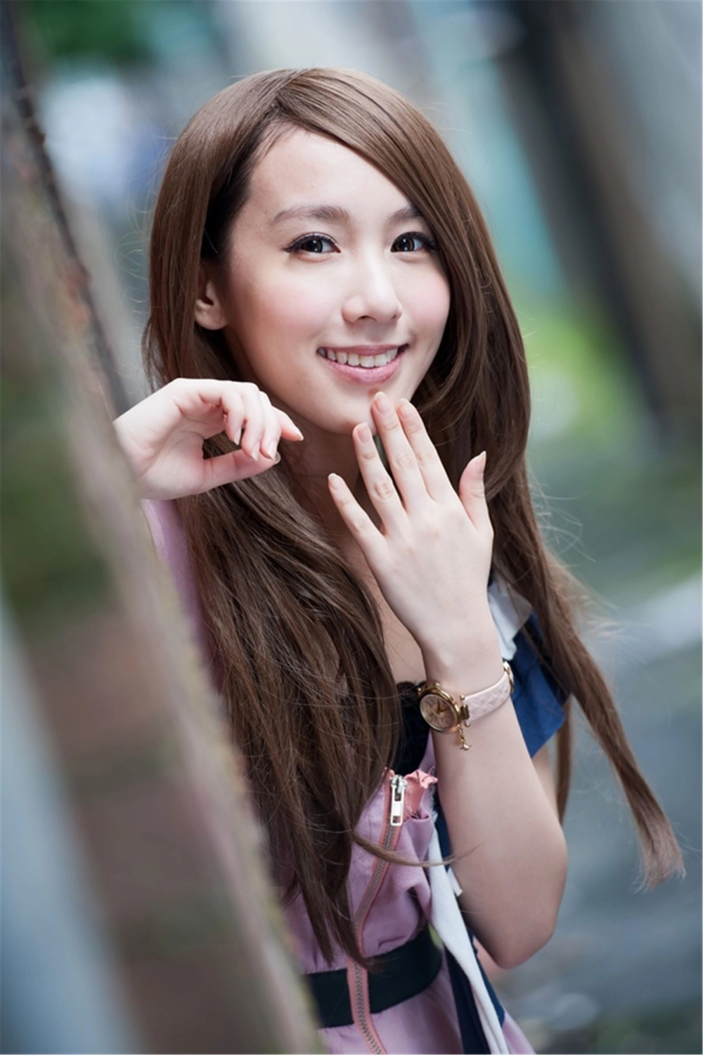 Her mesmerizing smile is pure Lu Siying magic