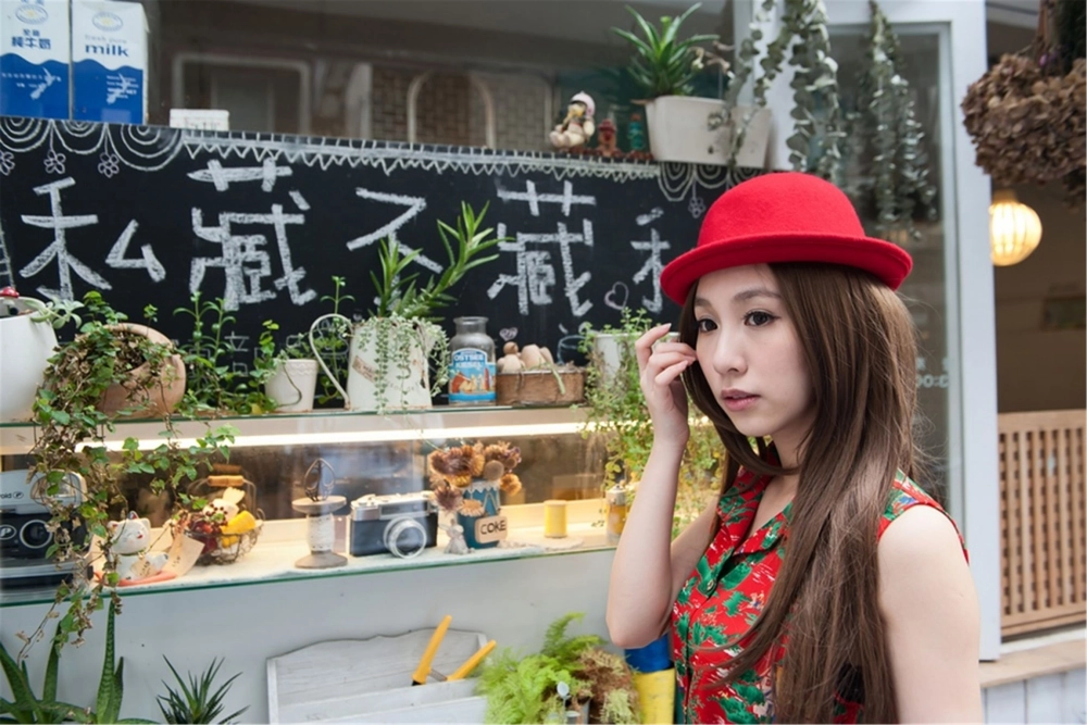 This striking look belongs only to Lu Siying