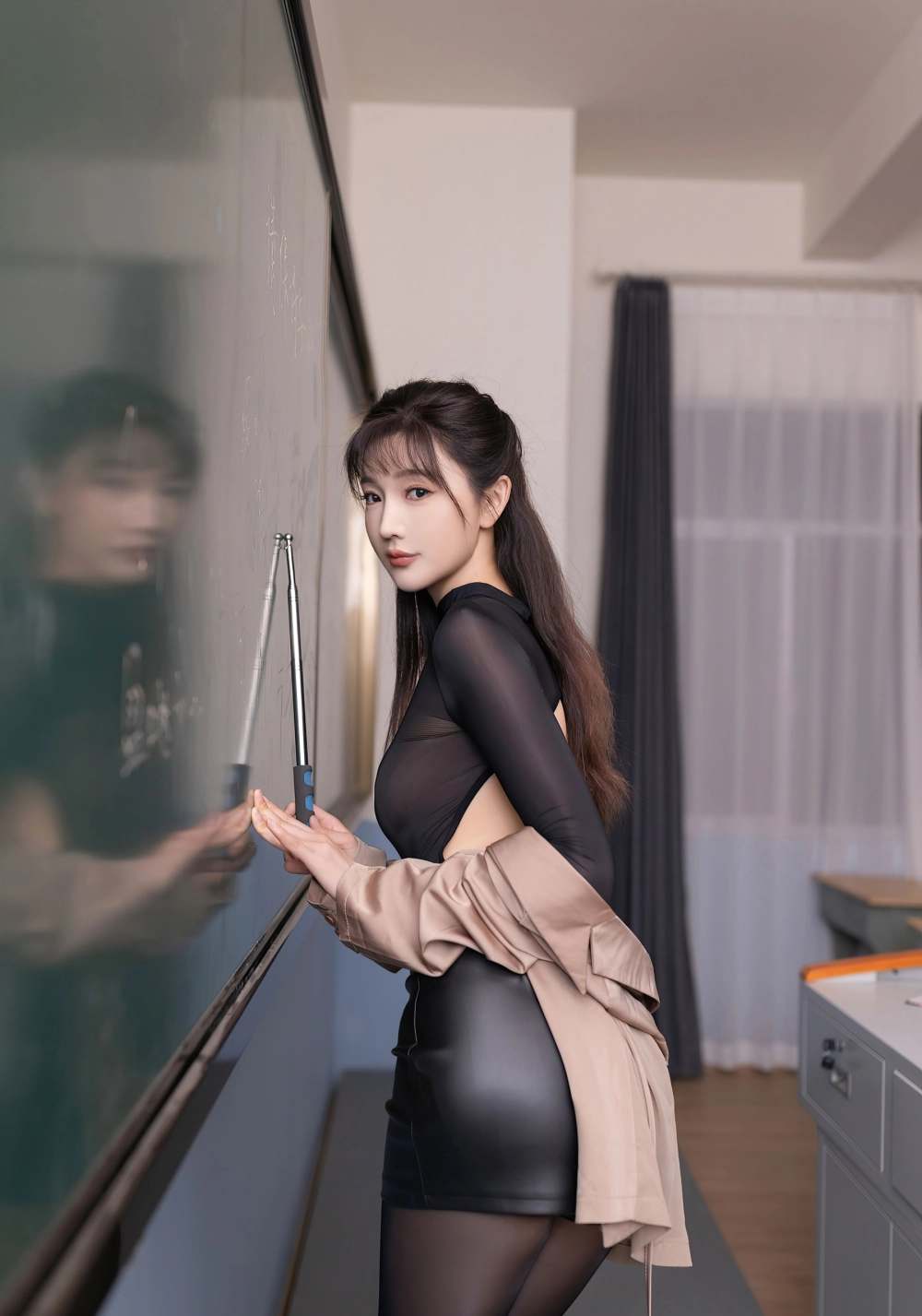 A study in graceful confidence.