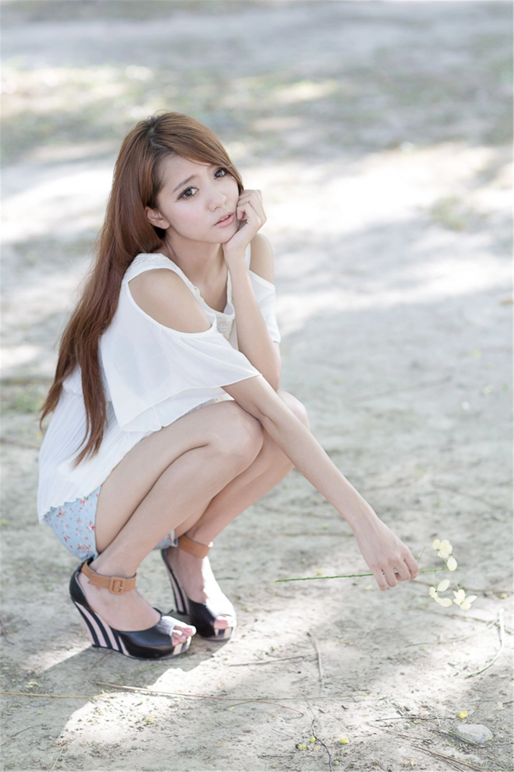 Flawless features on gorgeous Lu Zhiyang