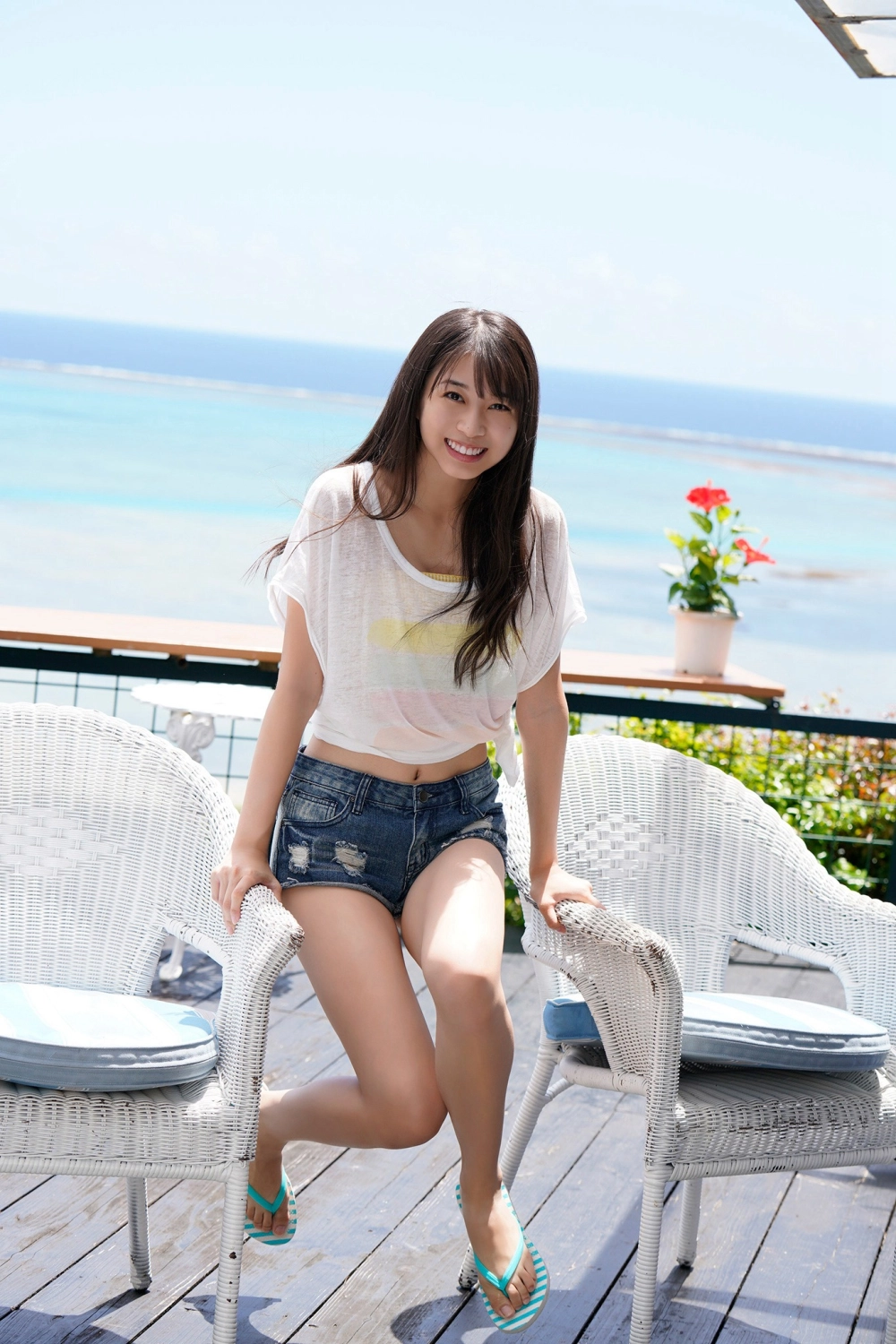 The flawless beauty and subtle curves of gorgeous Makino Marie 