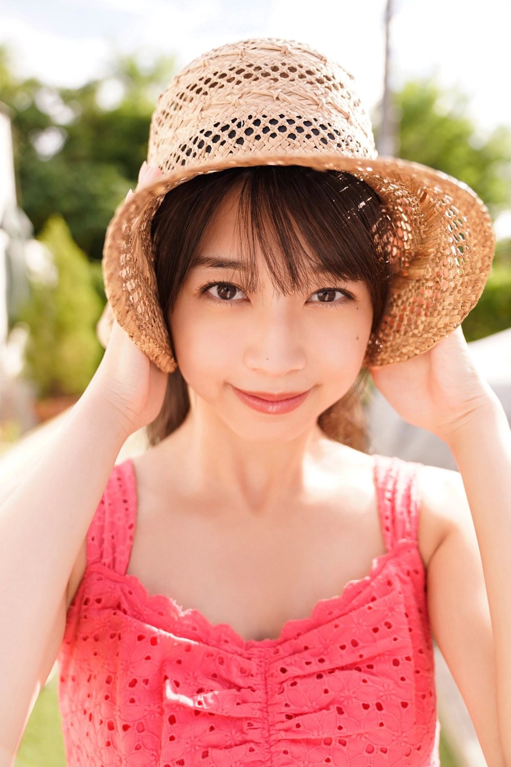 Sensational style meets pure Japanese beauty in Makino Marie 
