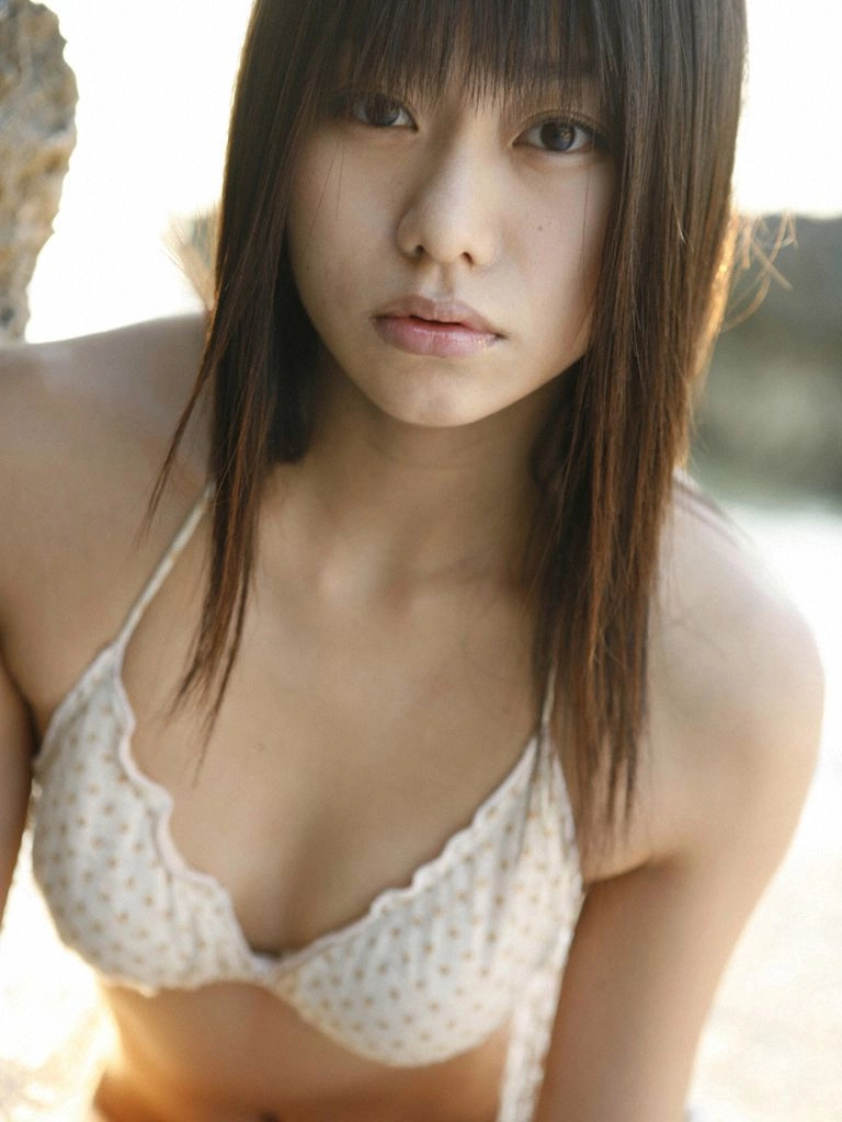 Sensational style meets pure Japanese beauty in Mako Tamura