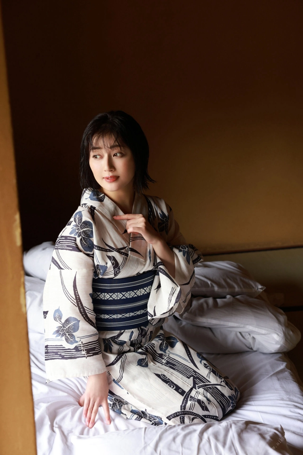 Manami Shindo a striking vision of Japanese beauty