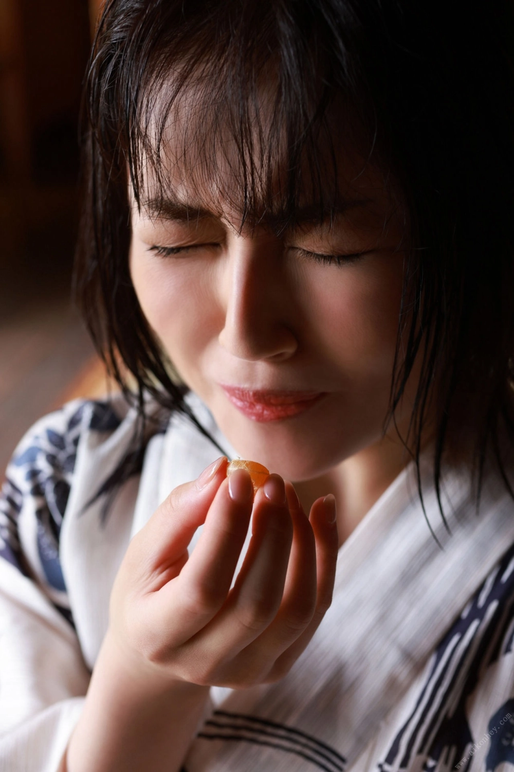 Experience the powerful magnetism of Manami Shindo