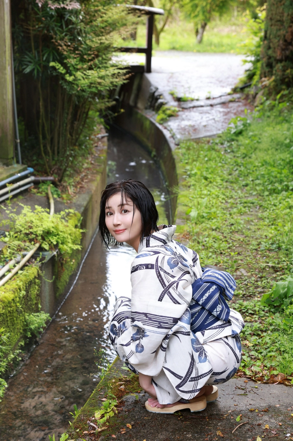Manami Shindo a goddess of charm and deep elegance