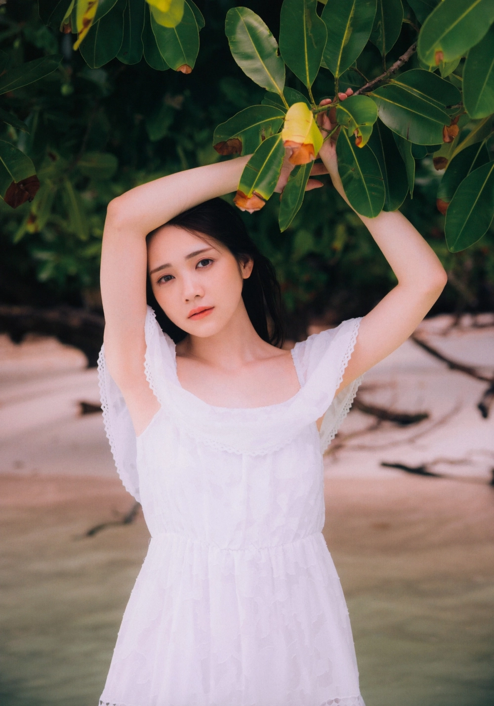 Experience the intense magnetic pull of Mayu Tamura today 