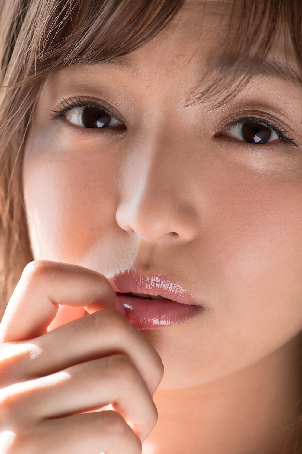 Mayumi Yamanaka's gaze is irresistible