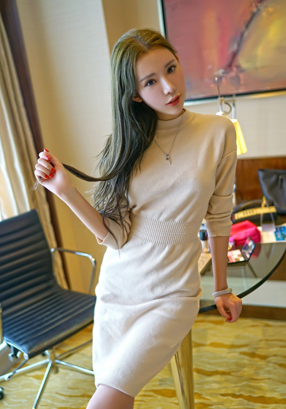 You can't look away from this mesmerizing Meng Qi view