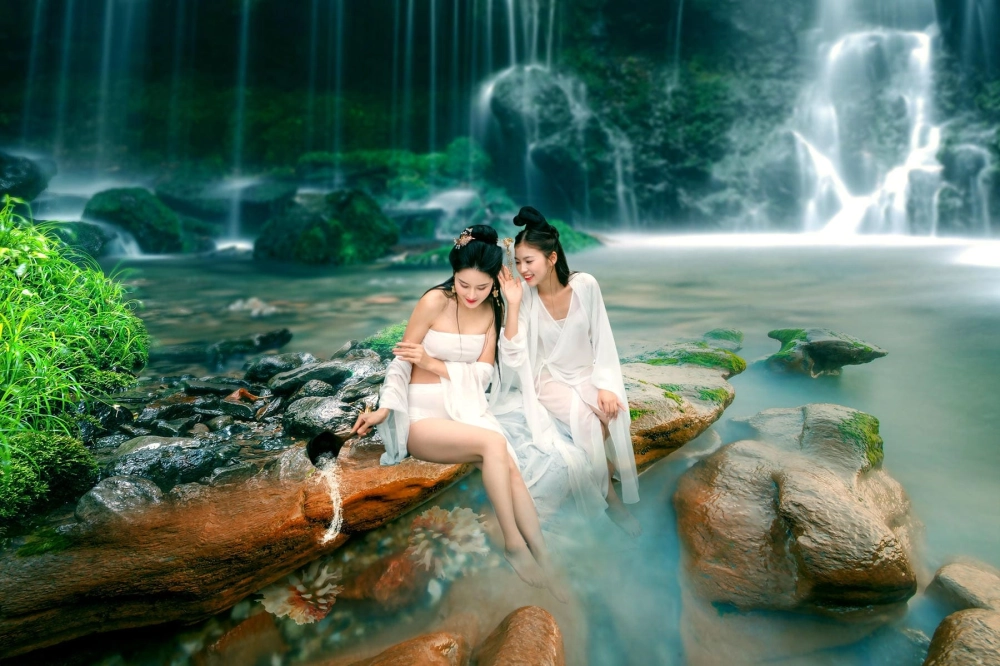 Sisterly love as captured with Minmin