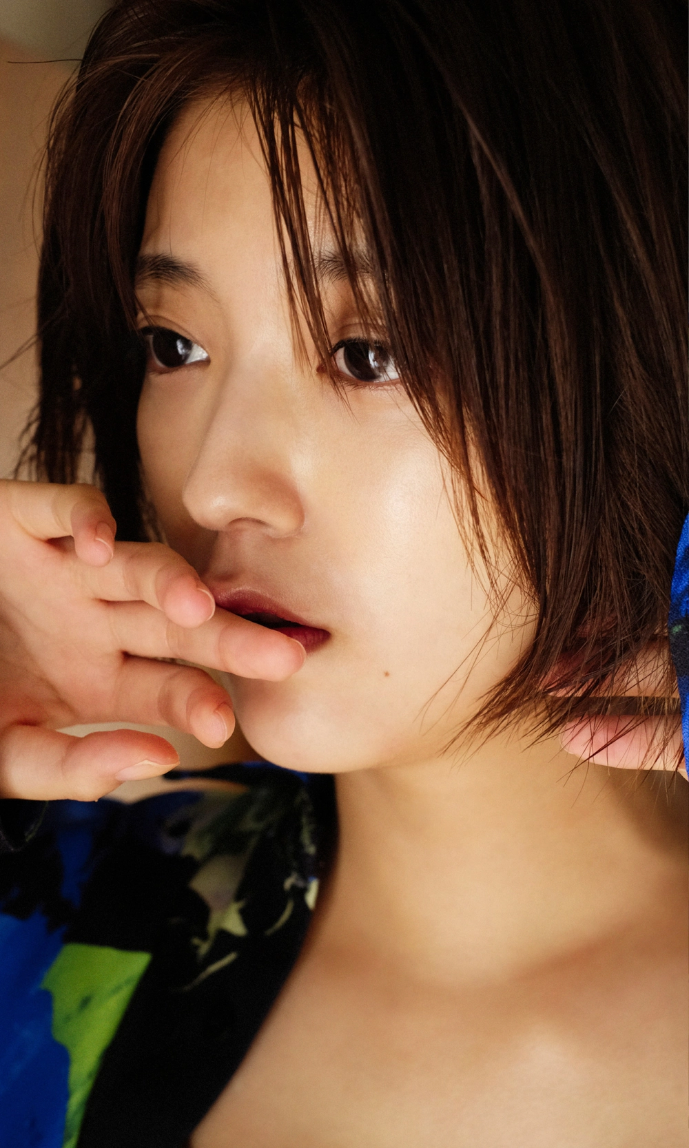 Feel the intense magnetic power of Mio Kudo aura