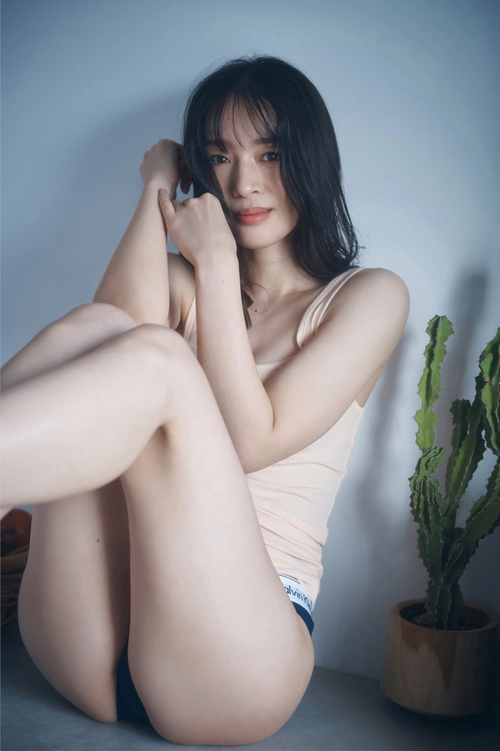 Misaki Jinbu radiates alluring sexy power