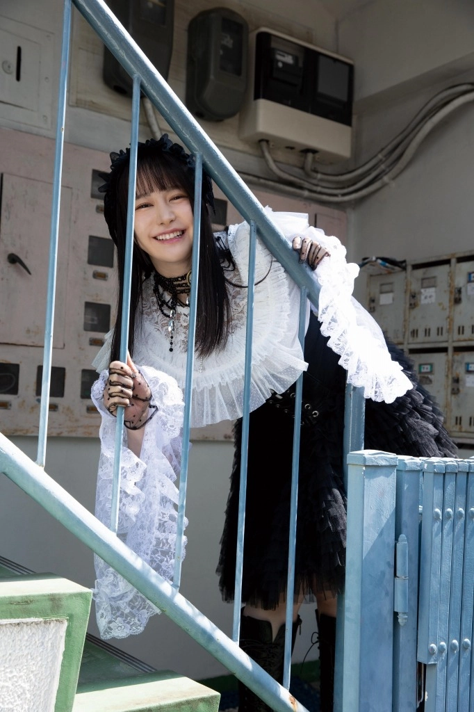 Can you handle the heat from Moe Iori's charm