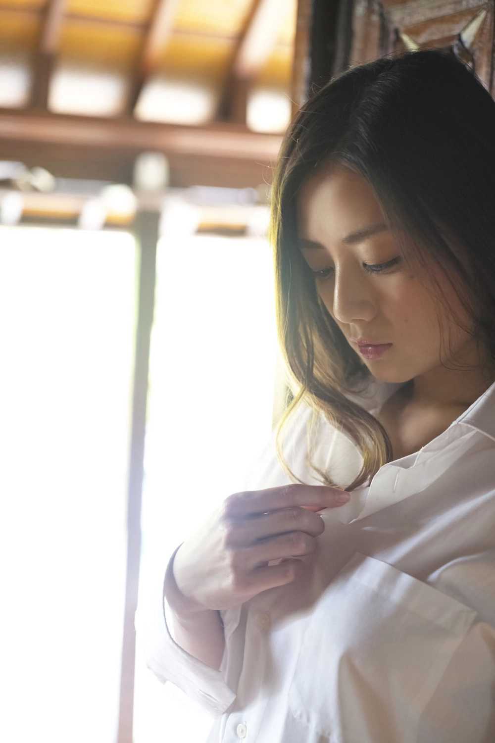 Fall in love again with Moemi Katayama’s beauty