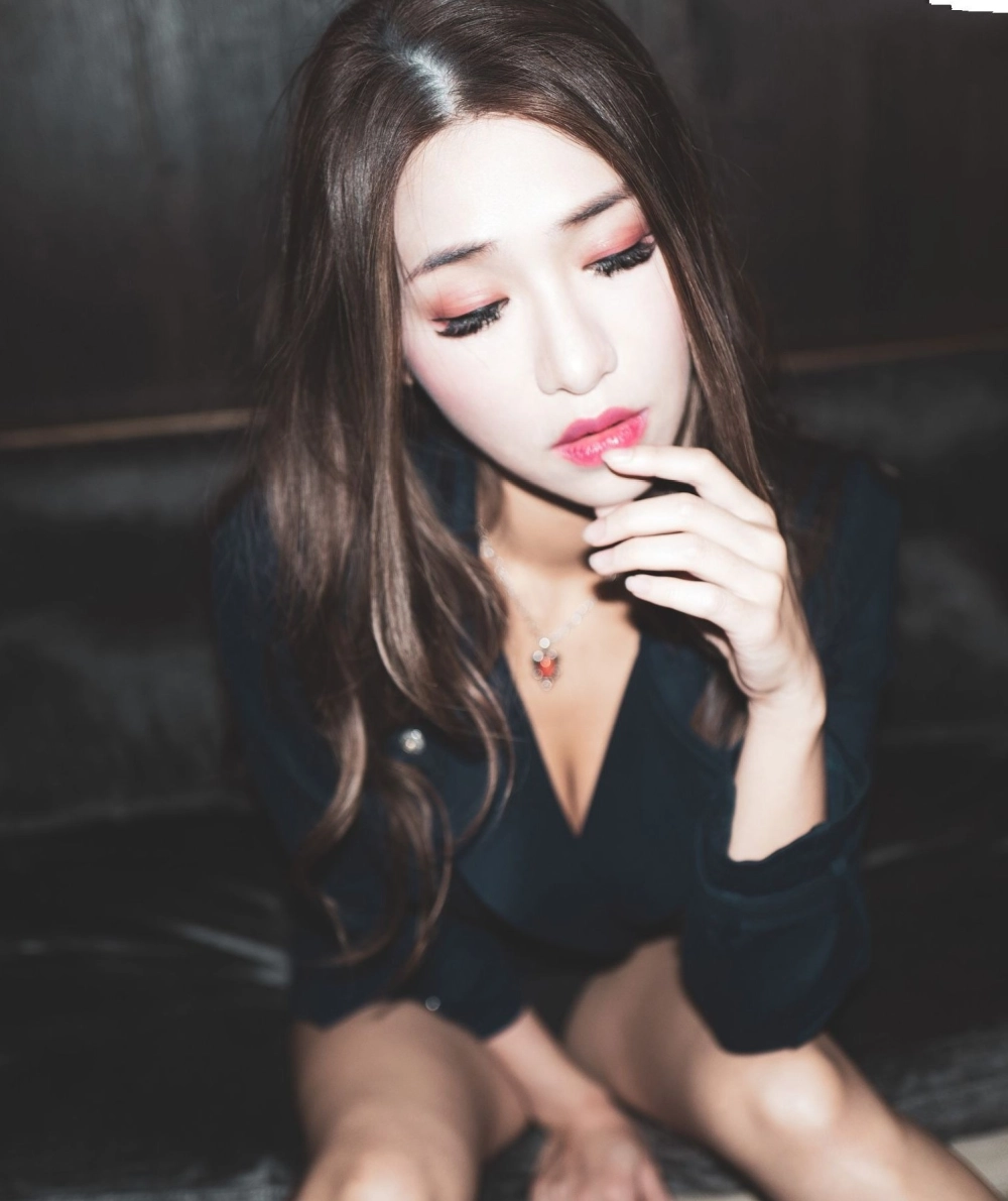 My charming smile next to the majestic Mosque