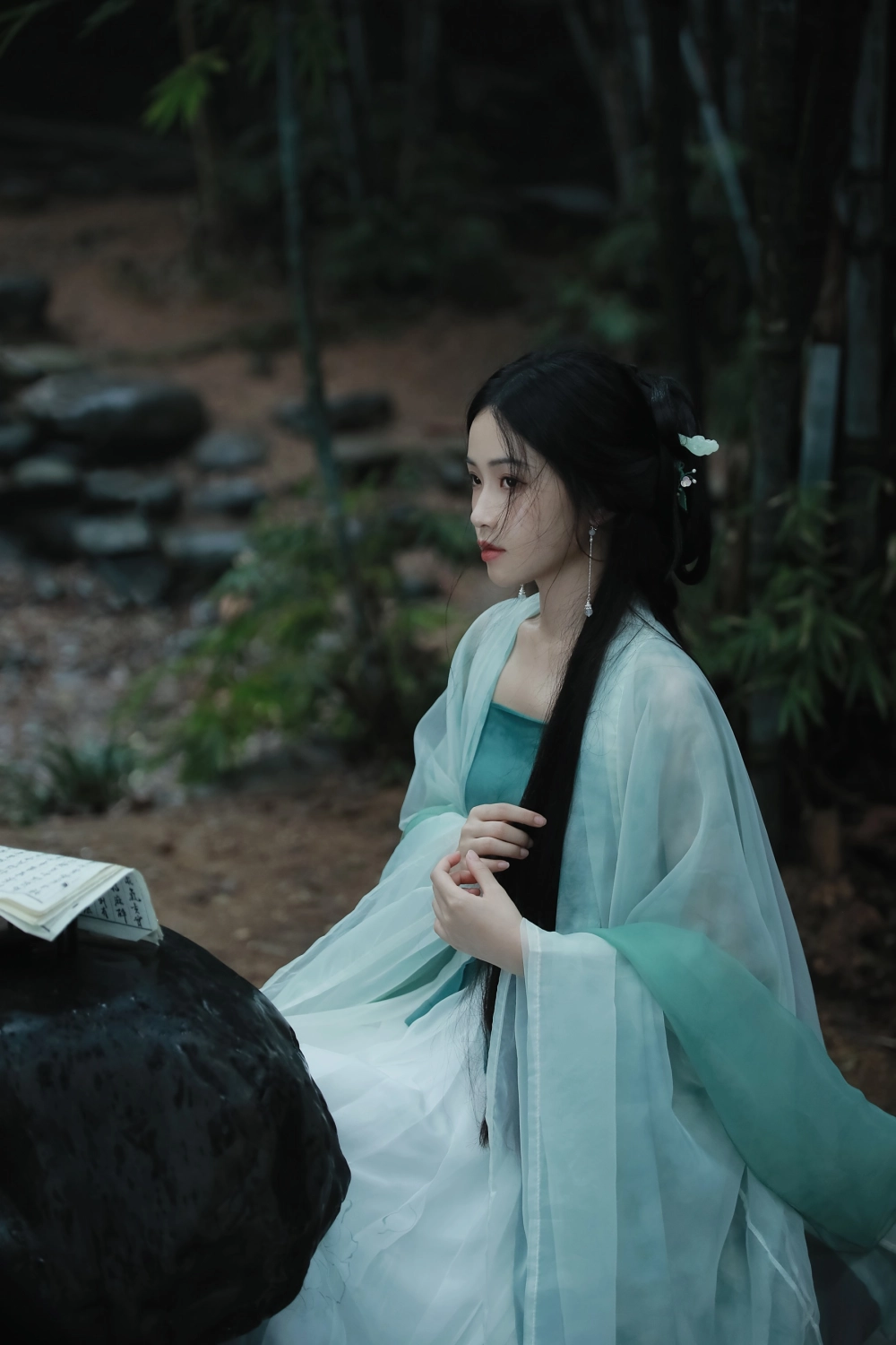 Explore Nana fashion look so elegant