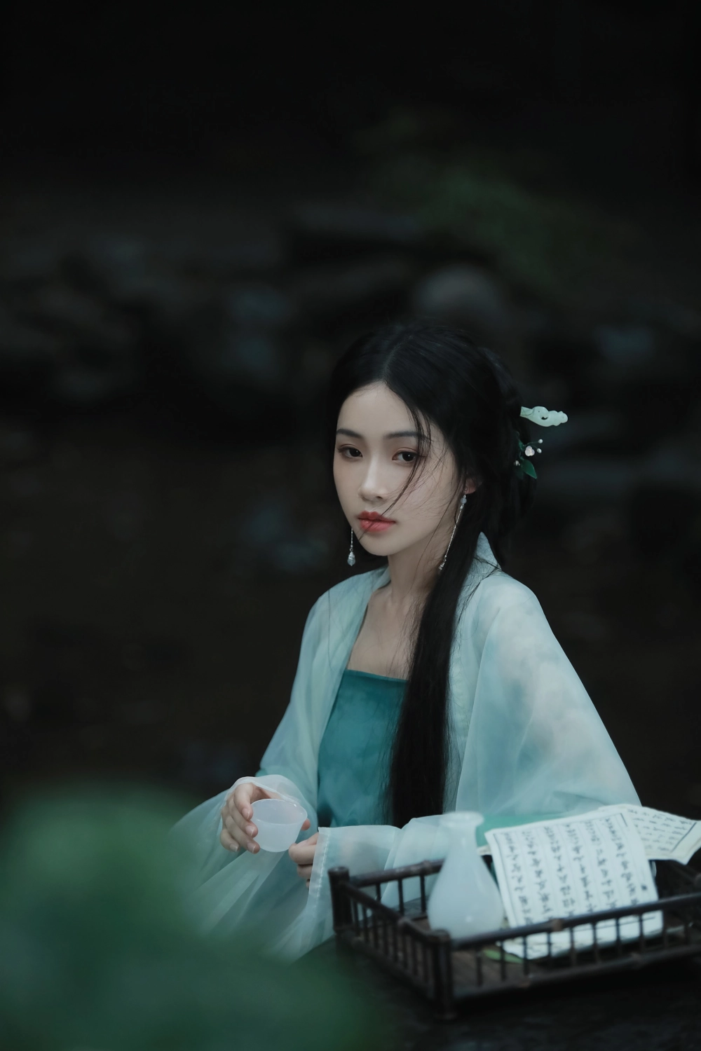 Dive into Nana dreamy visual vibes