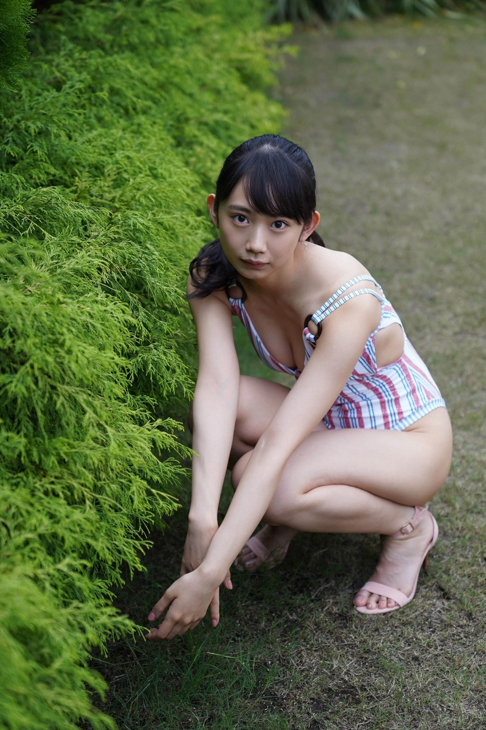 Admire the sensual appeal of Nanako Aizawa