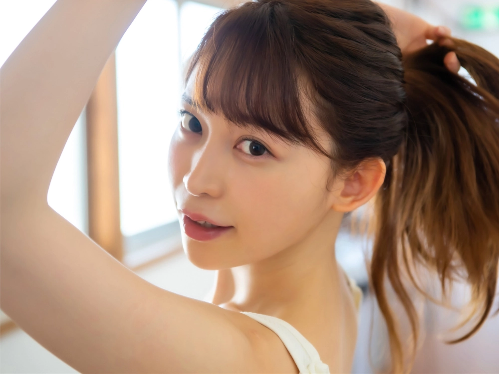 Her captivating gaze holds pure Nanase Alice magic 