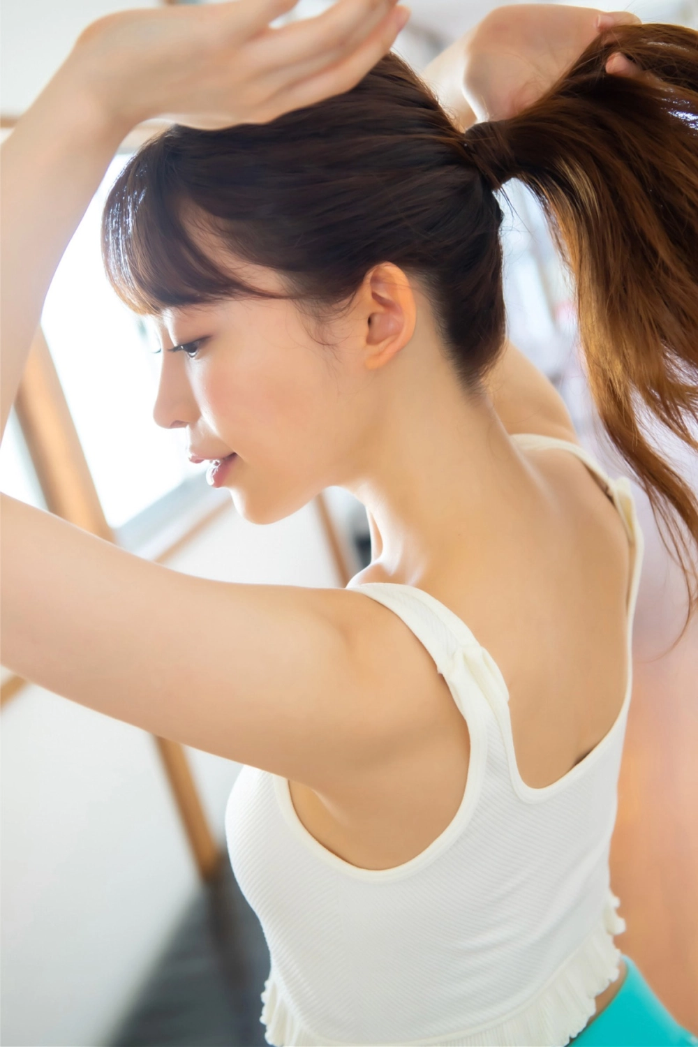 Nanase Alice winning hearts with every sensual look 