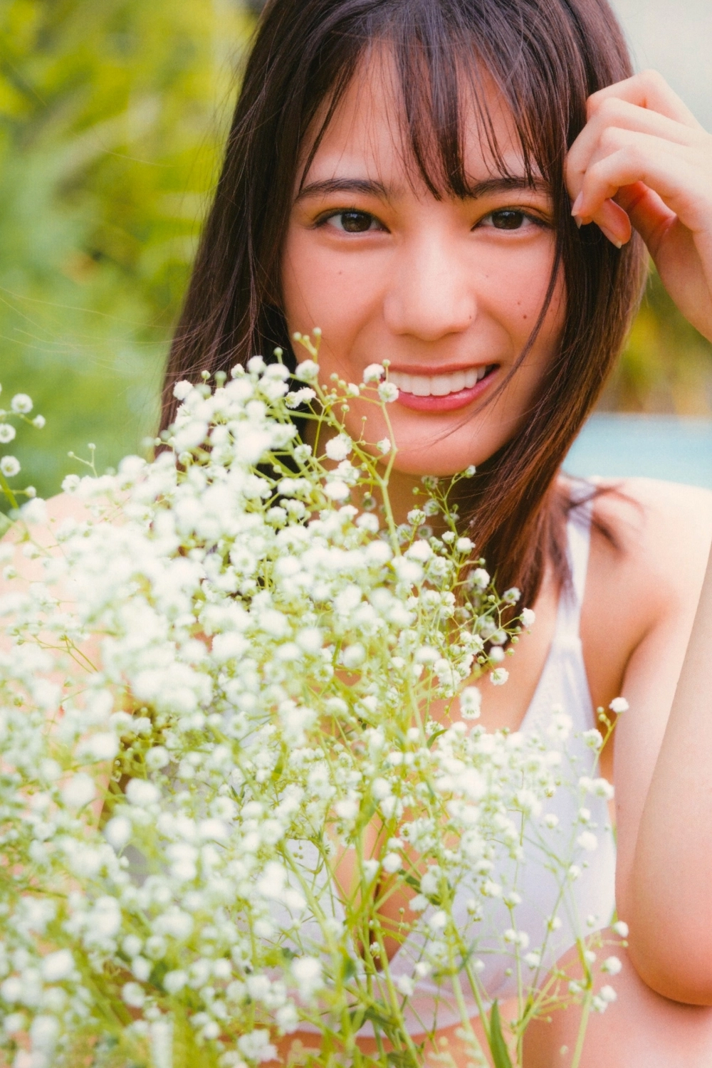 Her expression Nao Kosaka a blend of innocence and allure