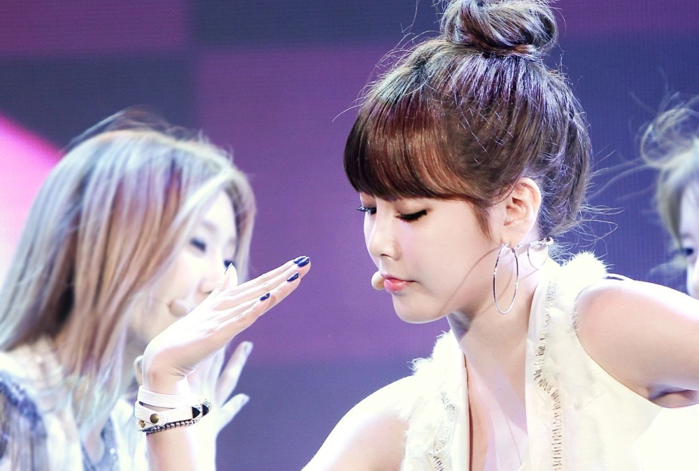 Park So Yeon glows with effortless sophistication