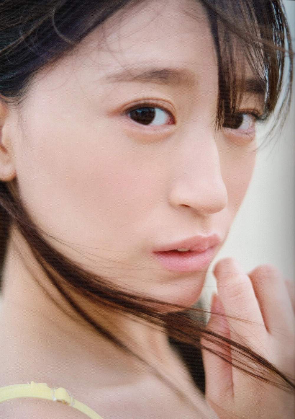 Every glance from the striking Rei Jonishi tells a fun story