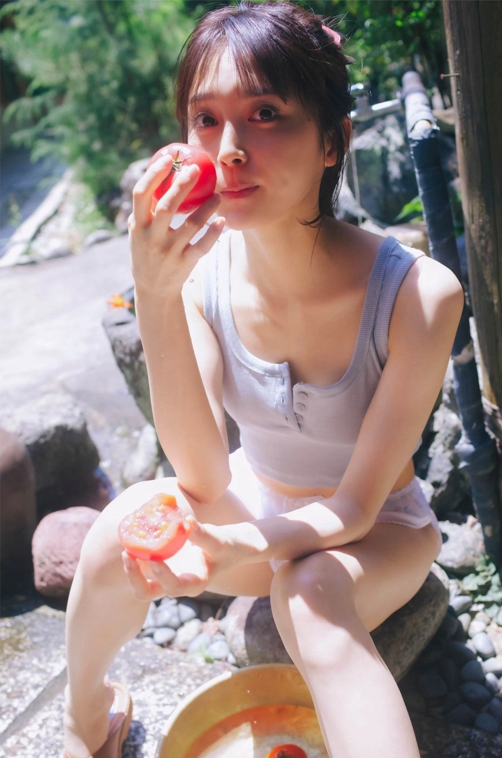 A memorable figure in every photo Rina Koyama style