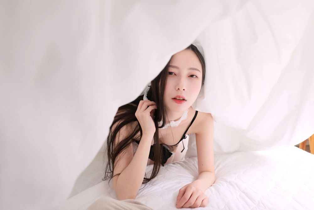 Feel the calm confidence of Risa charm