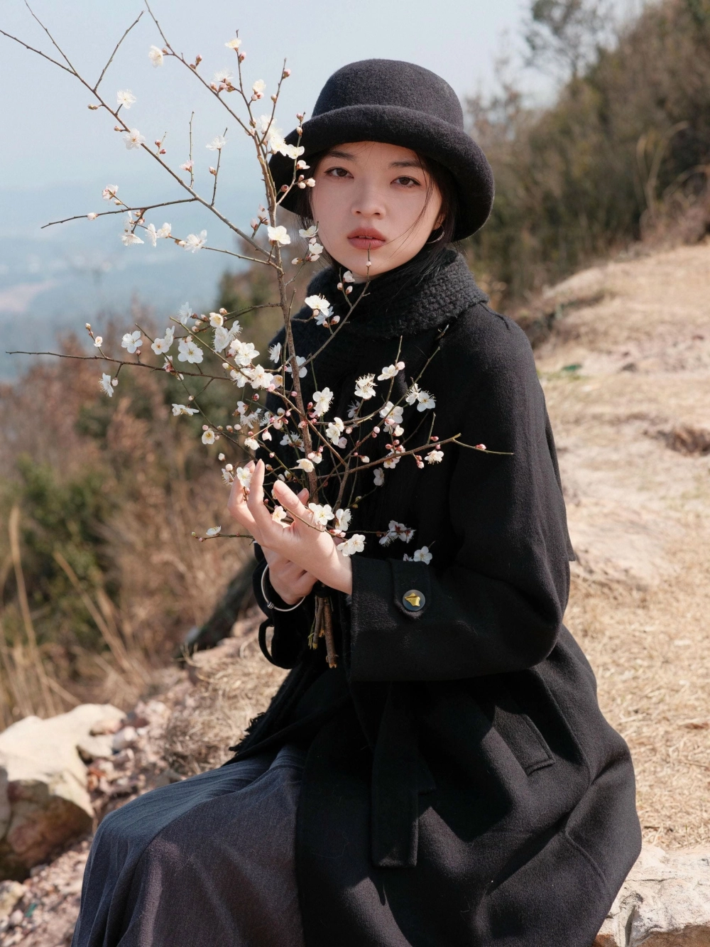 A moment of quiet contemplation with Rong Er