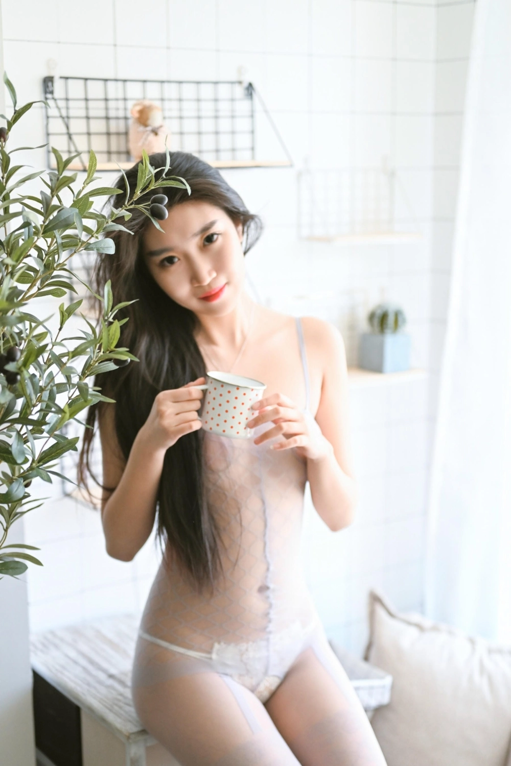 The subtle allure of Rongrong