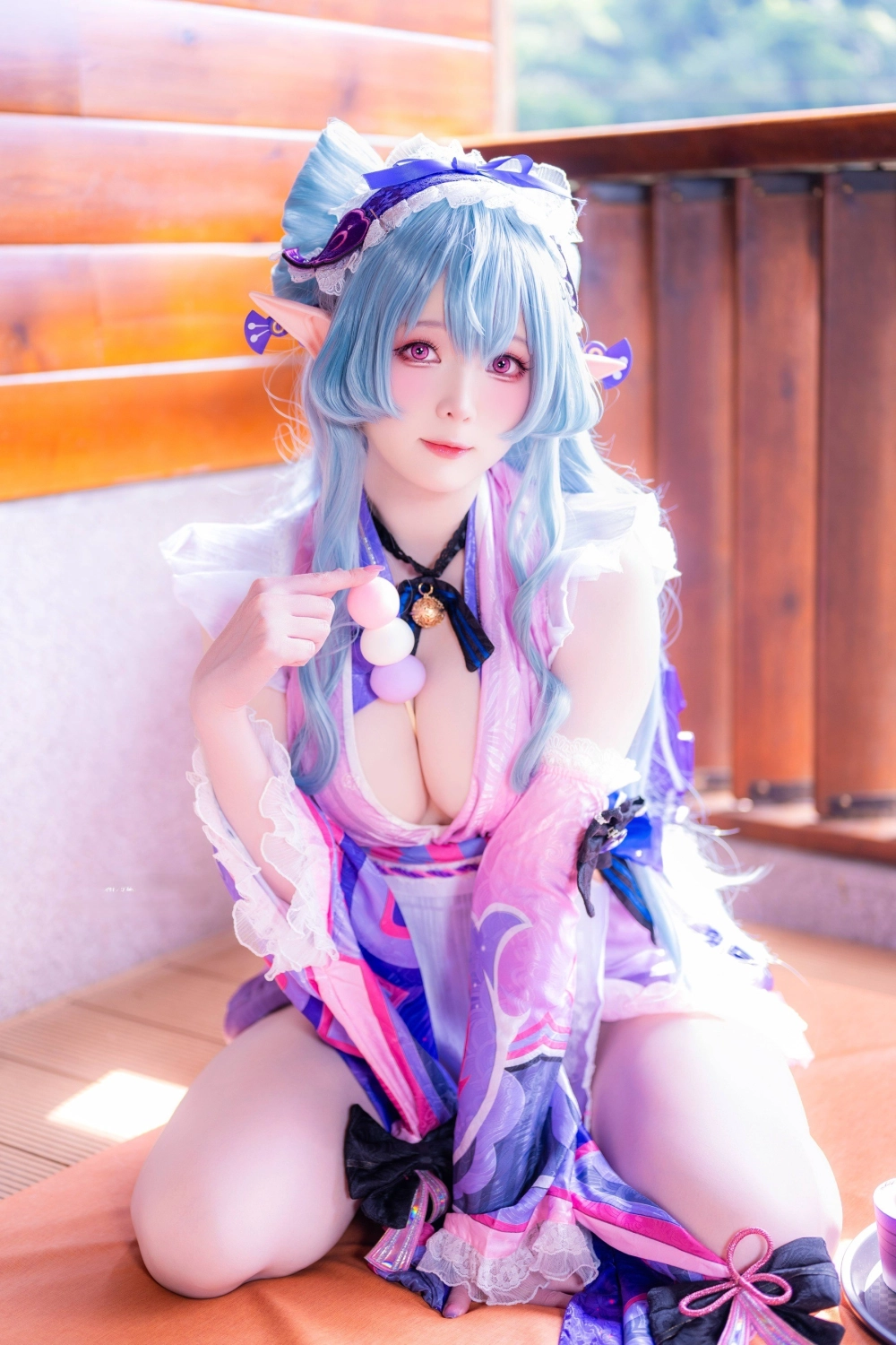 Sensual energy and a dazzling smile: the perfect Shimotsuki Shimo