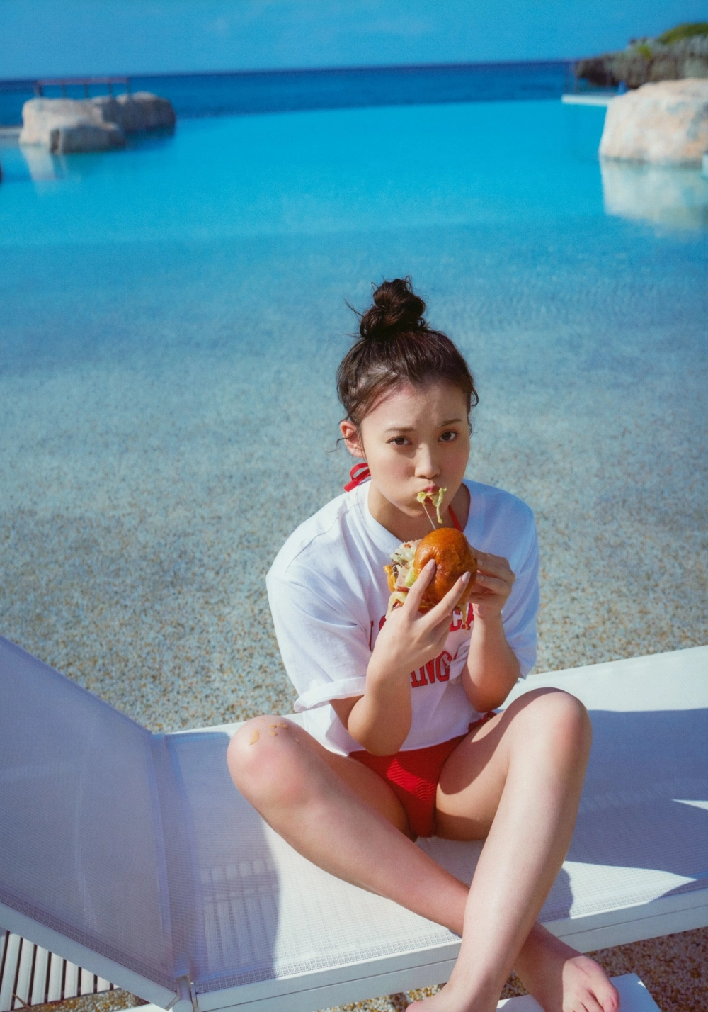 Discover the irresistible beauty of Shino Takeuchi curves 