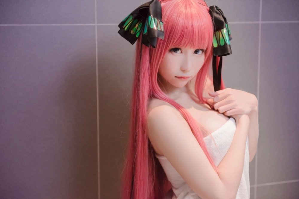 A picture of pure delight, Shiraga Yanko