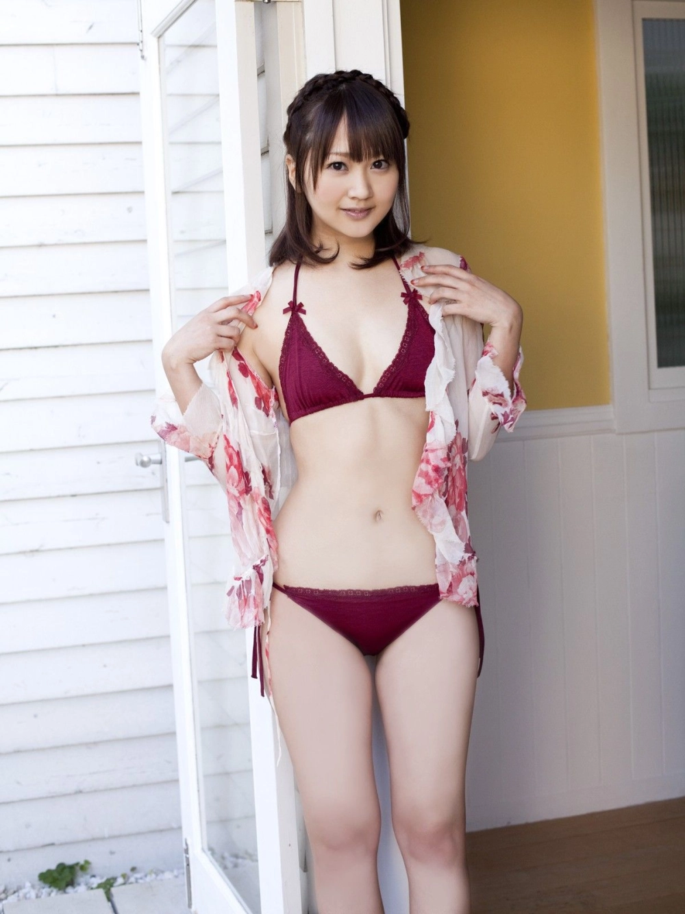 Every glance from Shoko Hamada tells a thrilling story