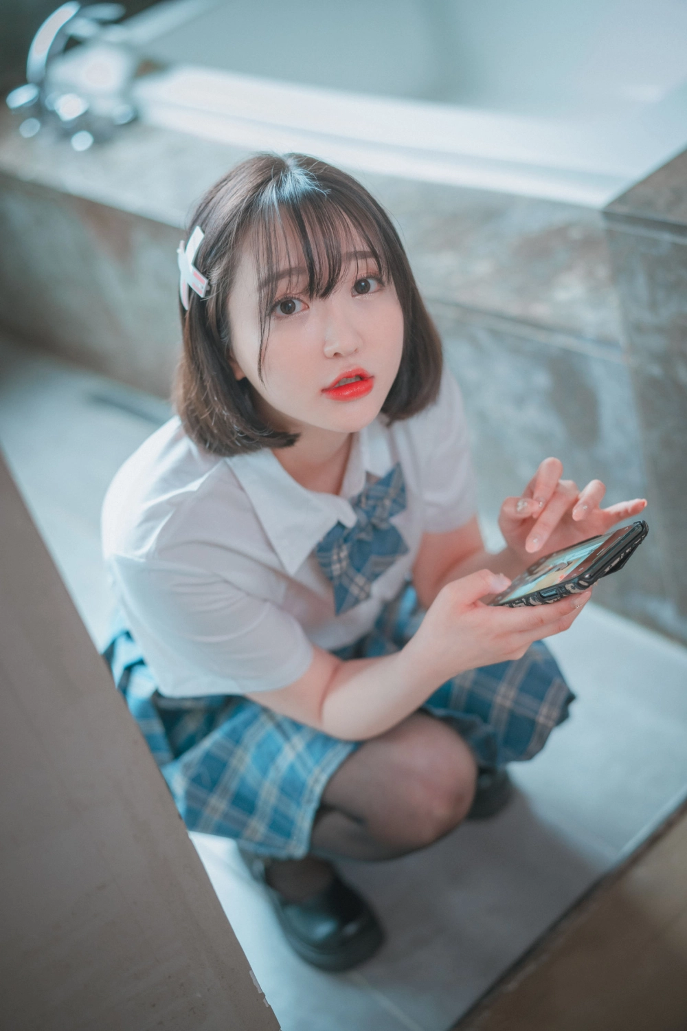 Adore the glow of South Korea YEEUN