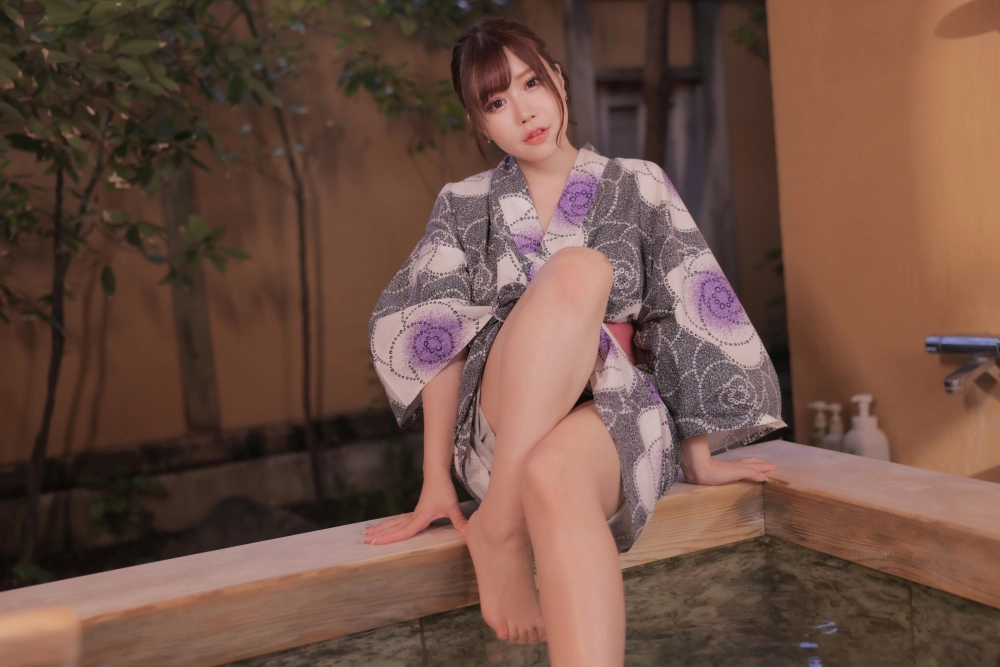 Sugasawa Yuka embodies the height of feminine temptation 