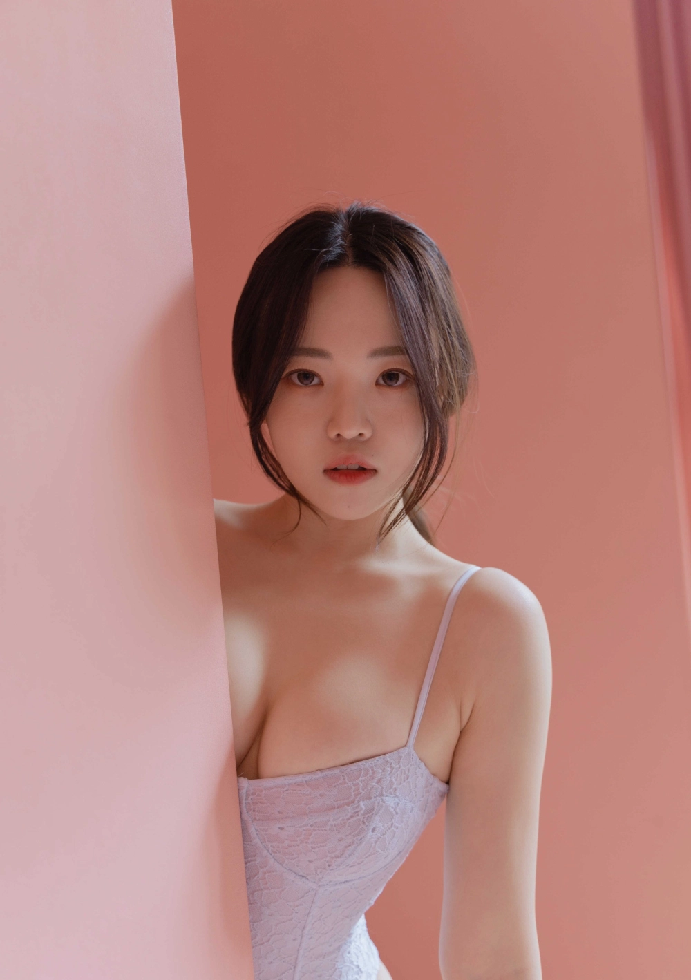 Sunny’s charm spreads across the web