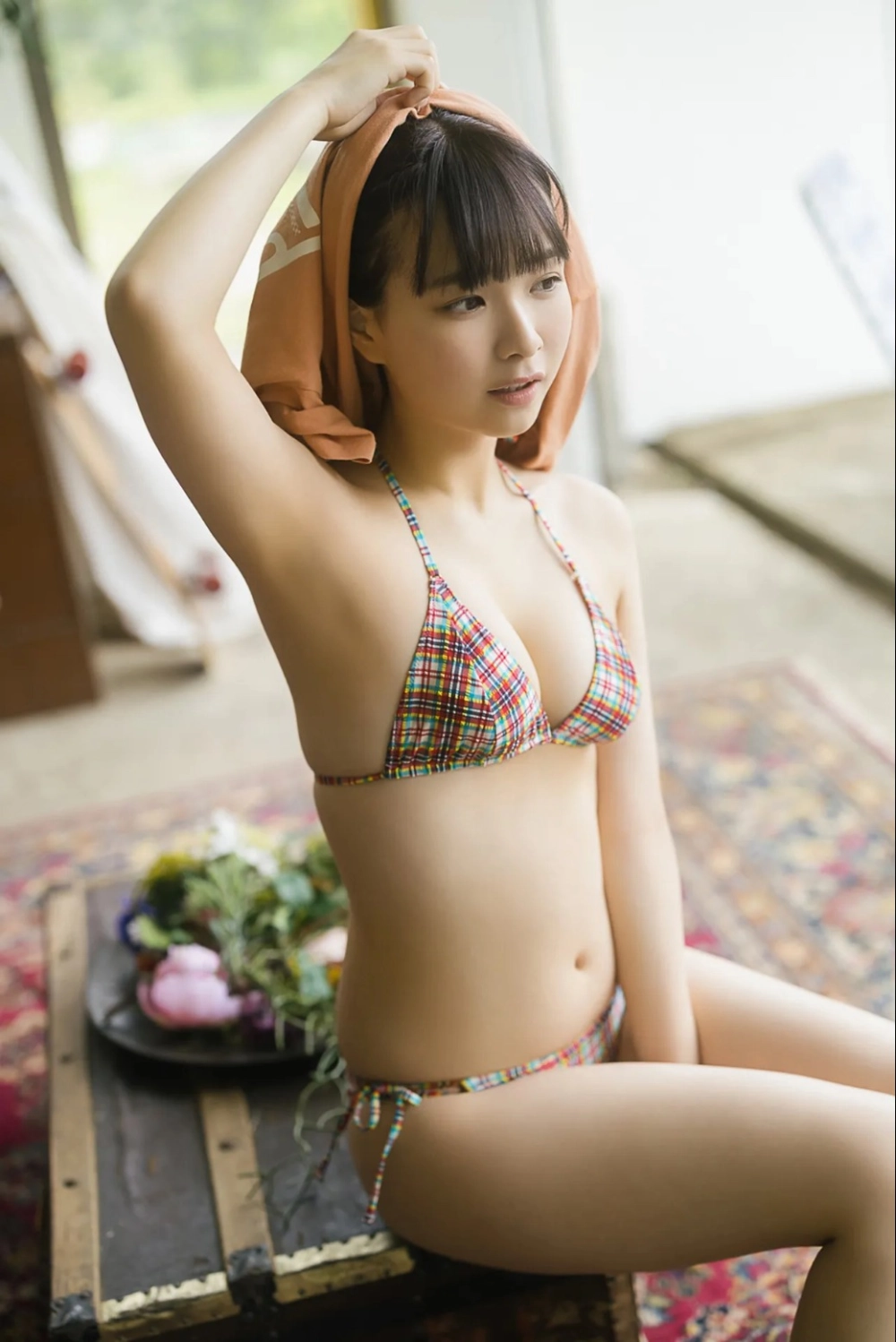 Sultry pose and graceful motion from the idol Suwon Noya 