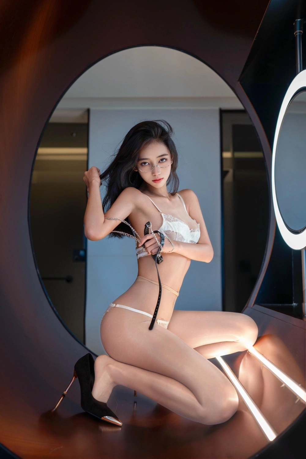 The captivating gaze of Sydney Ji