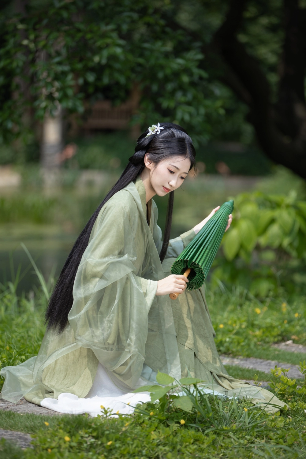 The refined beauty of To Xiao Bei captured perfectly