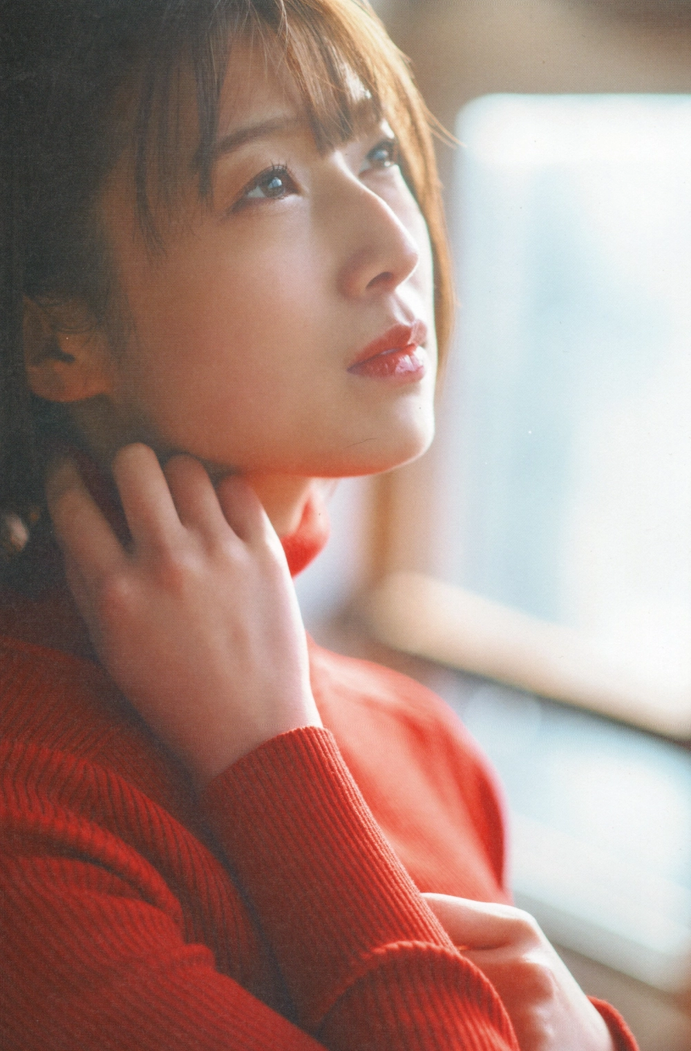 Wakana Abe's gaze holds a gentle, deep temptation 