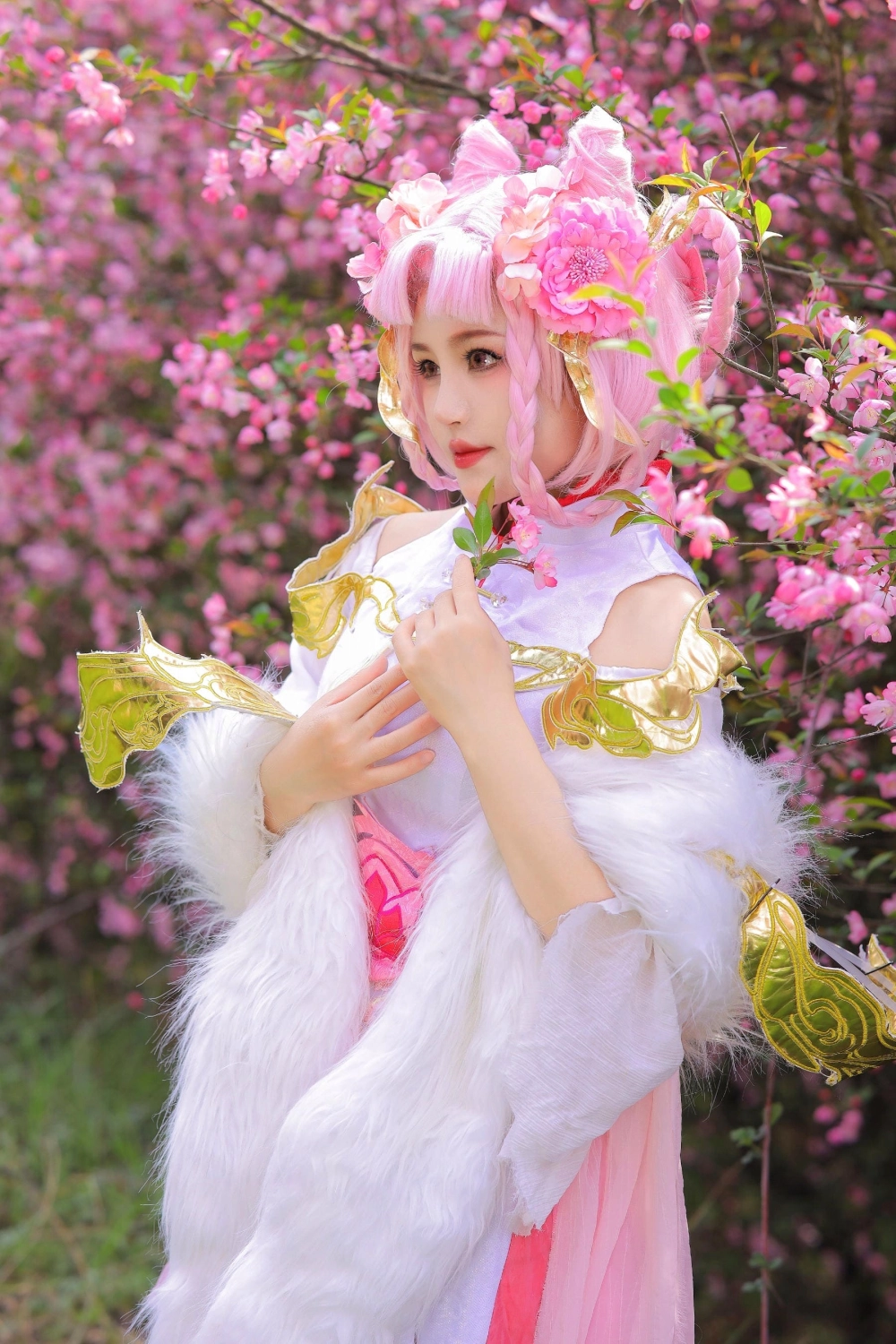 The artistry of Warm Peach's cosplay