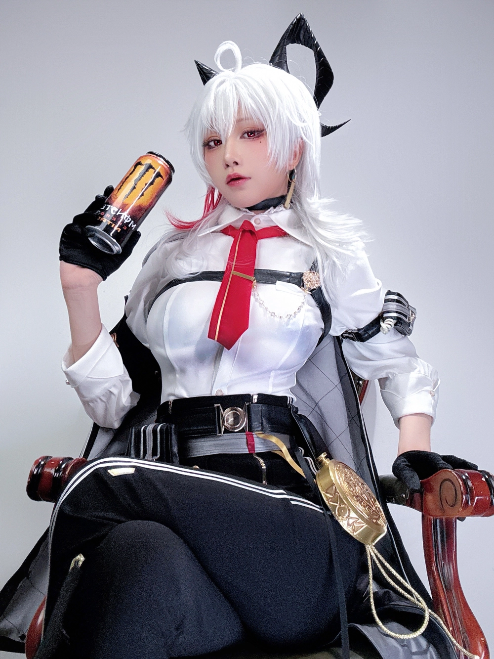A powerful character portrayal by Water miao aqua