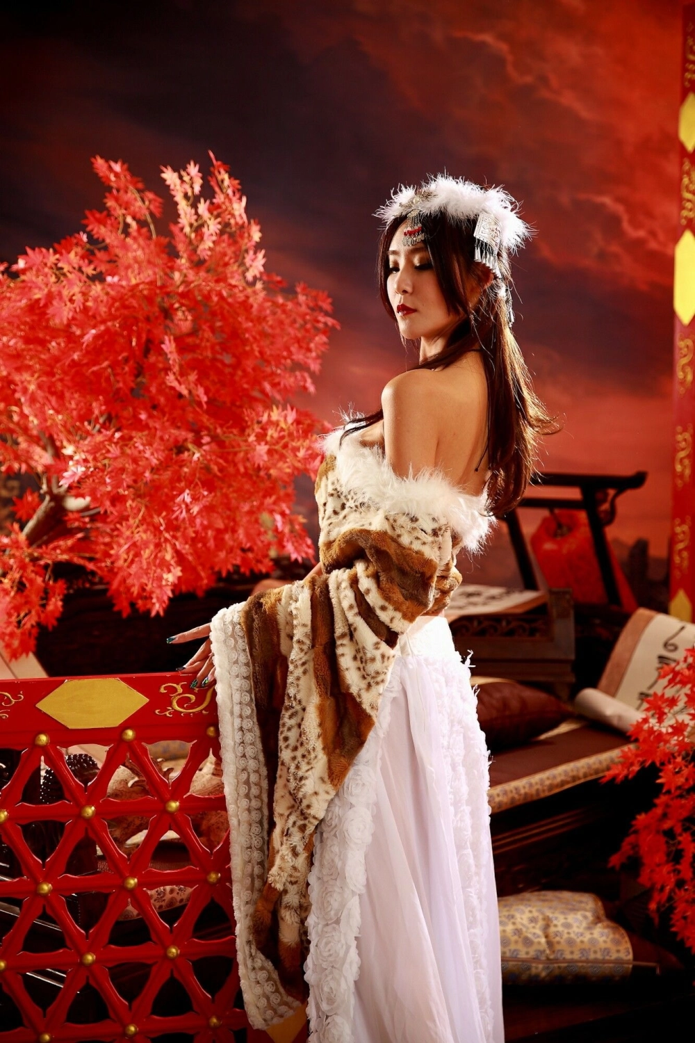 Sultry eyes and a radiant smile, the perfect Winnie Xiaoxue