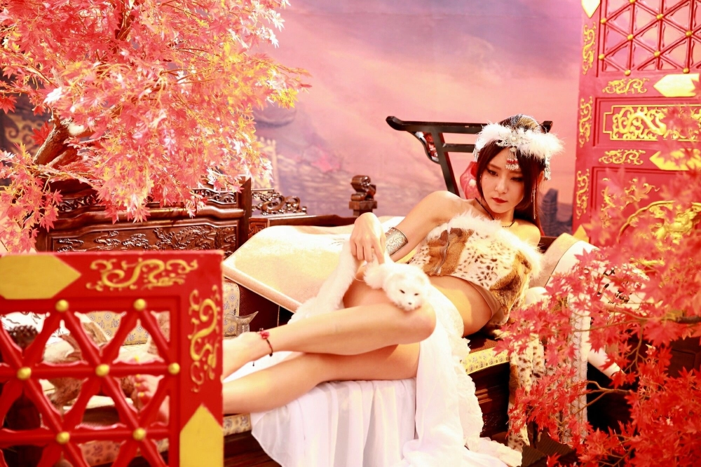 More than just pretty, she's an unforgettable Winnie Xiaoxue vision