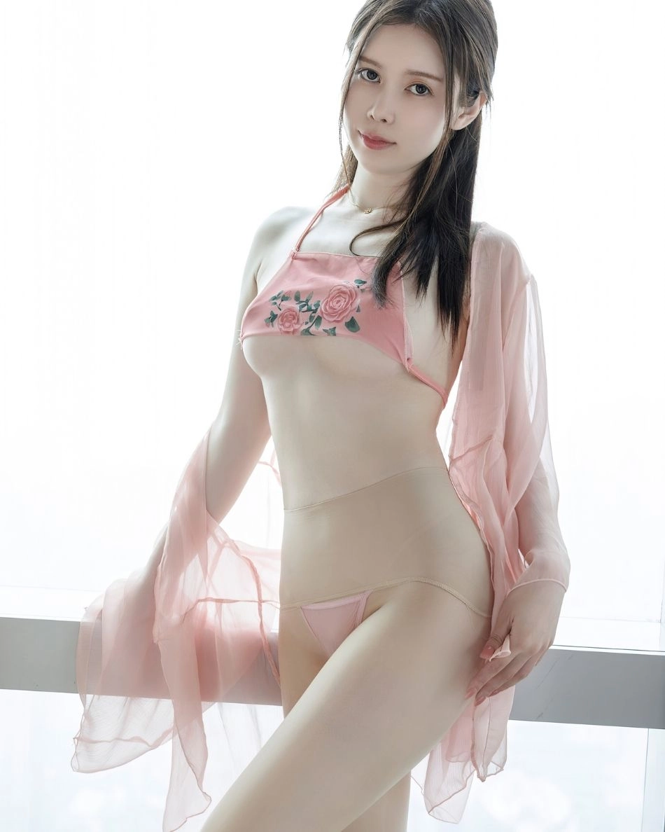 The alluring style of Wu Xueyao