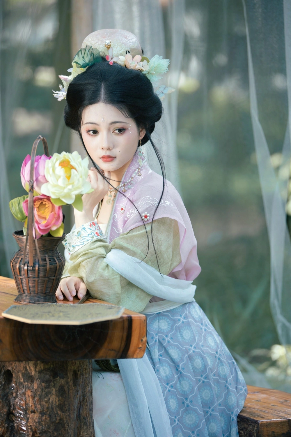 Wu Ying Kunkun enjoying a sunny day