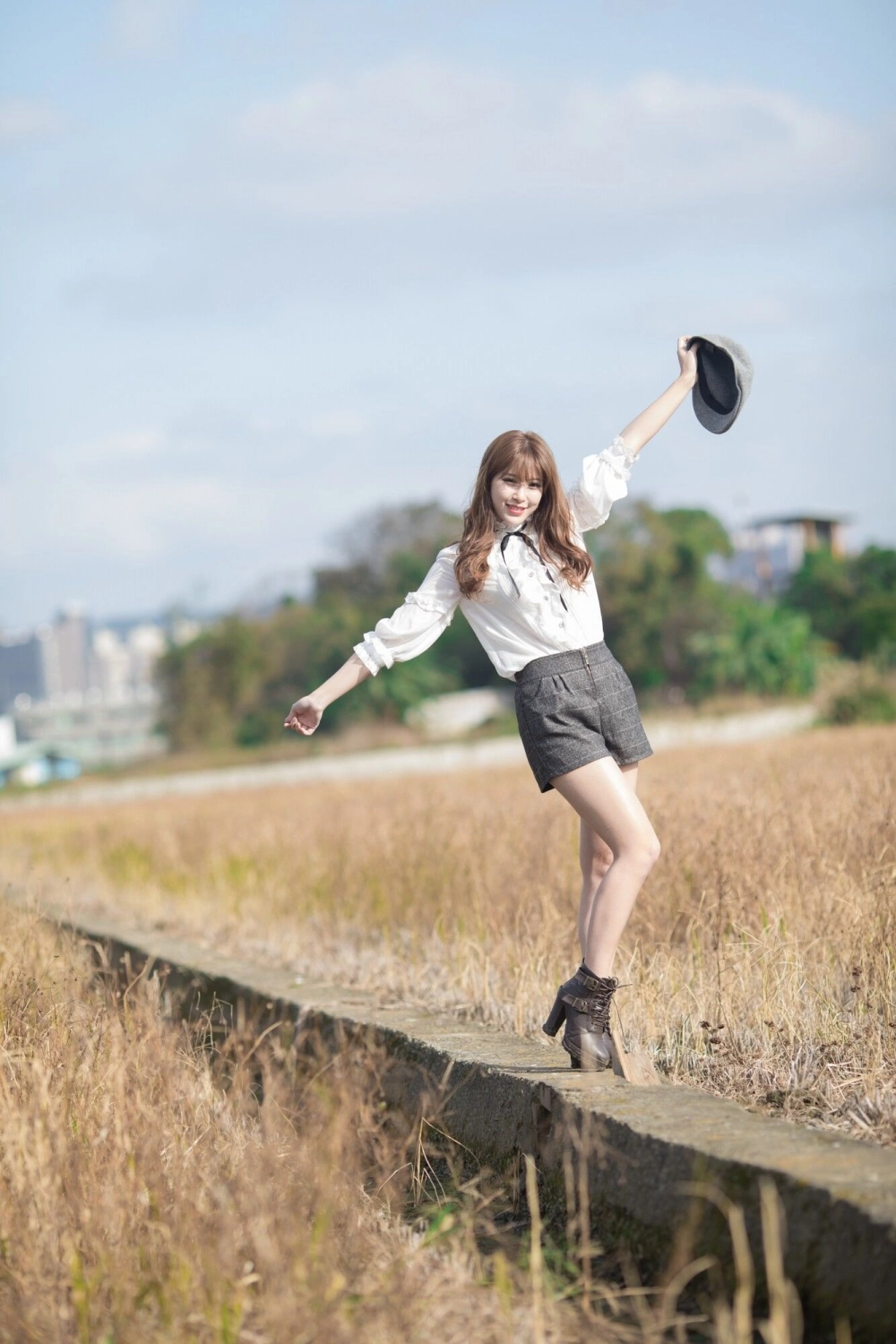 Seductive gaze from the irresistible Wu Yuqi